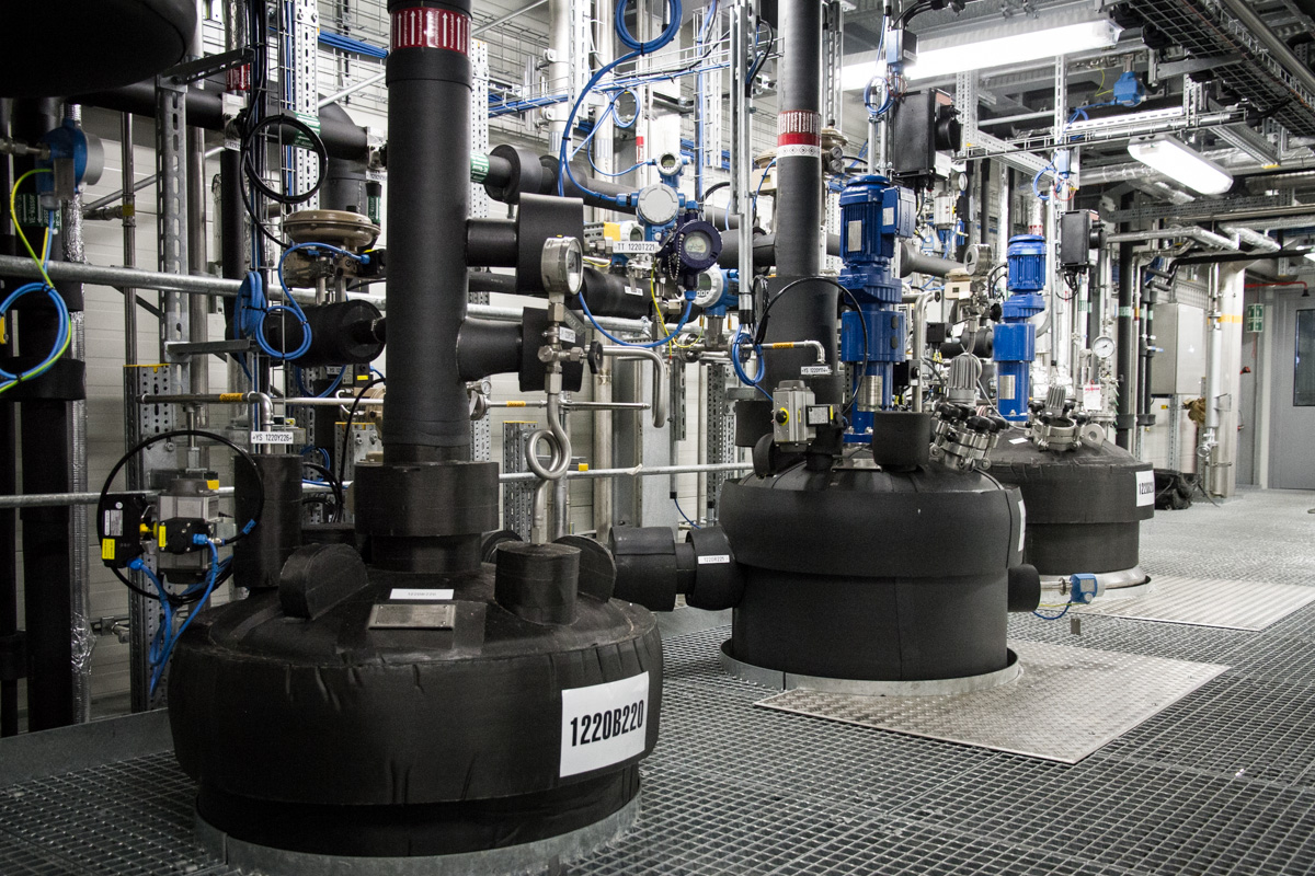 The Fraunhofer CBP pilot plant is capable of processing up to 90 kilograms of wood per batch, resulting in a few  kilograms of xylan.