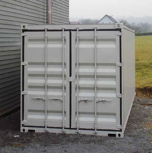 Container, in dem der Brenner betrieben wird, neben dem Wasserhaus in Knittlingen.