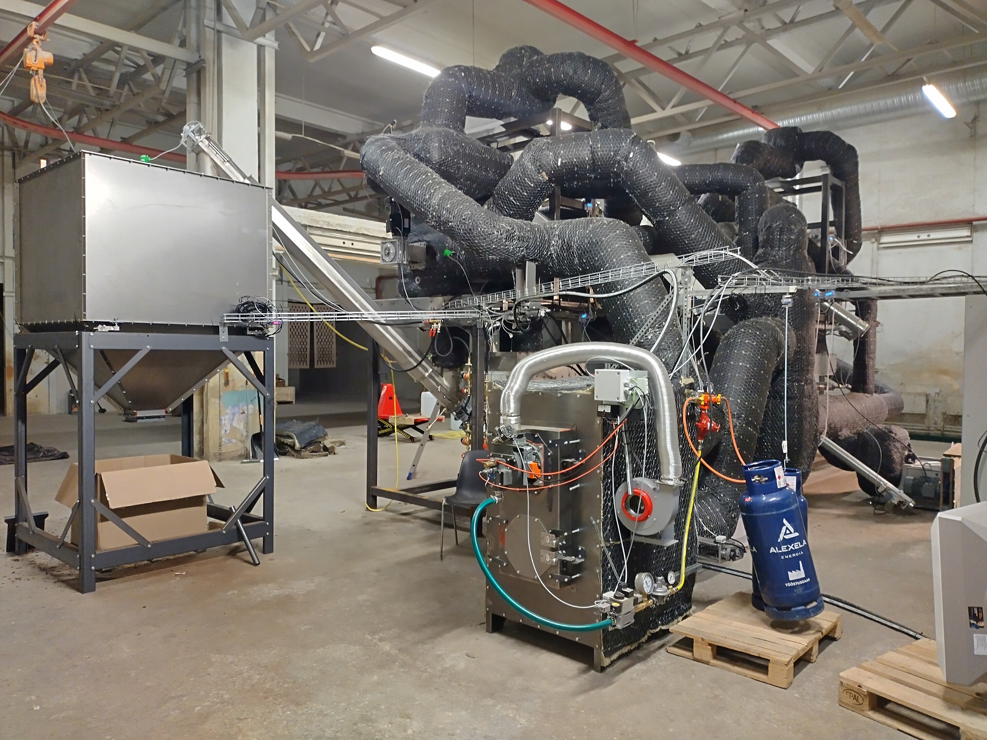 Erster großtechnischer Prototyp Uniformer® zur Torrefizierung von Biomasse mit überhitztem Wasserdampf