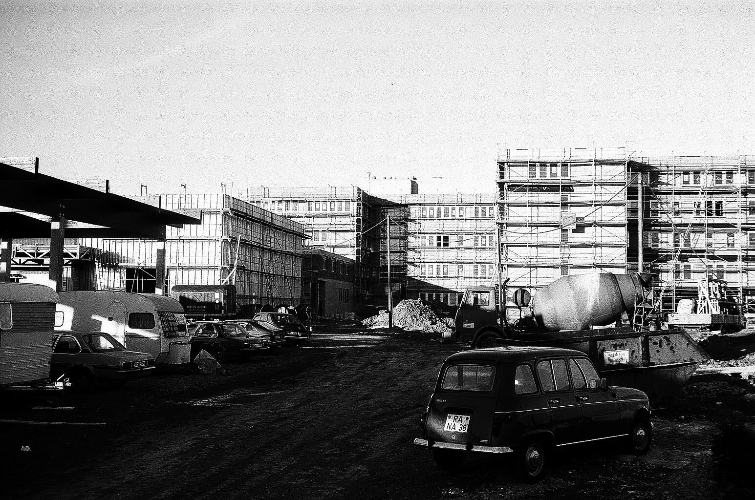 Der Neubau in Stuttgart-Vaihingen wird 1981 bezogen.