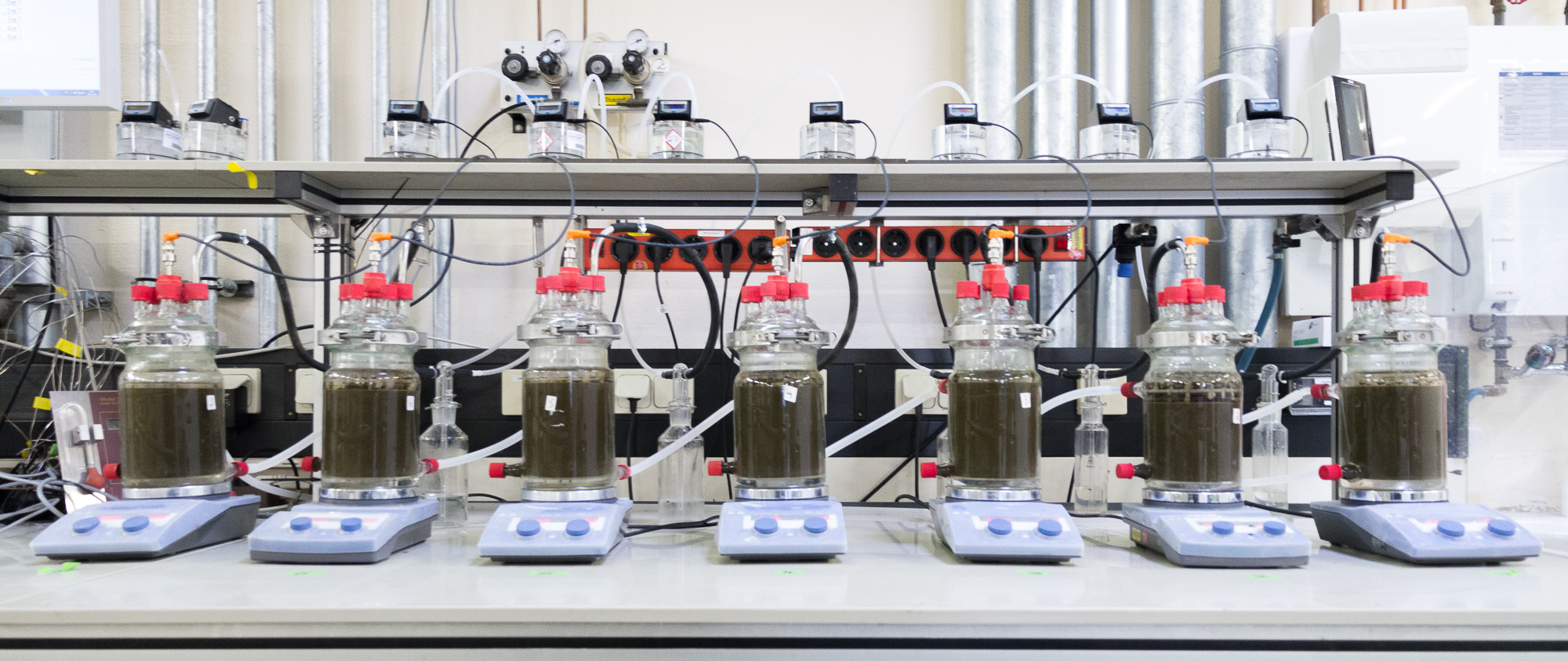 Biogas experiments at Fraunhofer IGB.