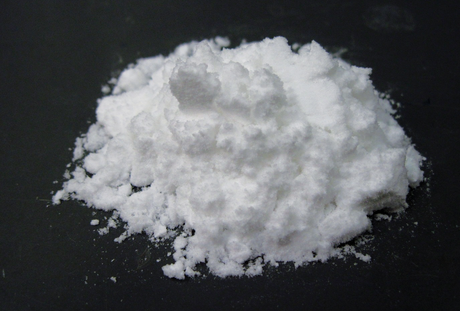 Recovered struvite from wastewater that can be used directly as a slow releasing fertilizer.